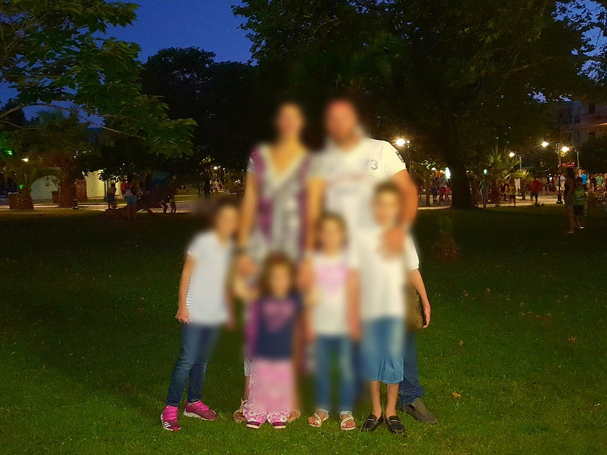 Αστυνομικός της Βουλής: Καταδικάστηκε σε 4 φορές ισόβια – Αθώα κατά πλειοψηφία η σύζυγός του