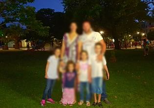 Αστυνομικός της Βουλής: Καταδικάστηκε σε 4 φορές ισόβια – Αθώα κατά πλειοψηφία η σύζυγός του