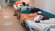 «Το Αττικόν καθρεφτίζει την τραγική κατάσταση του σημερινού ΕΣΥ» – Νέο «παράρτημα» με ράντζα, που ο Άδωνις δεν θα εγκαινιάσει