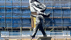 Αυτό το άγαλμα στο κέντρο του Λονδίνου είναι έργο του Banksy;