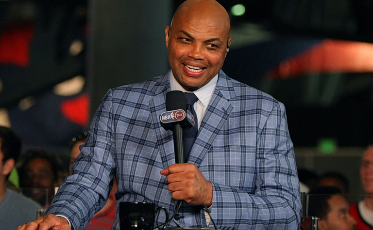 «Κράξιμο» του Μπάρκλεϊ στους Μπακς: «Έχουν άθλιους τύπους στα αποδυτήρια» (vid)