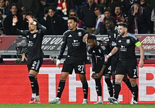 Europa League: Άλματα πρόκρισης η Άστον Βίλα (1-3) και η Φράιμπουργκ (3-0)