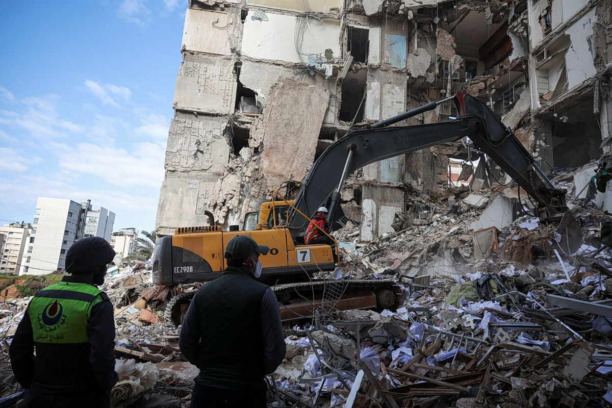 Τρομακτικές στιγμές: Κοριτσάκι καταγράφει τη στιγμή που το Ισραήλ άρχισε να βομβαρδίζει τη Βηρυτό