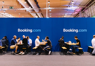 Booking.com: Τι ταξίδια επιλέγουν οι Έλληνες