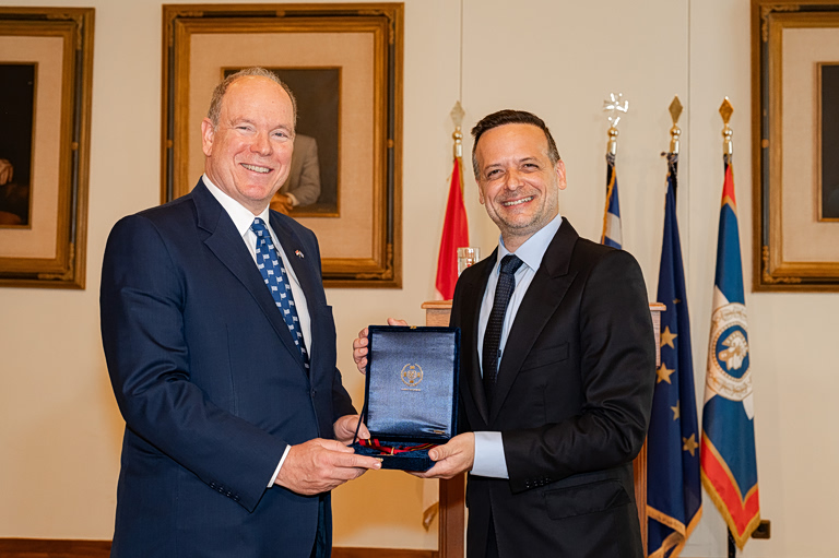 Απονομή του Μεταλλίου του Δήμου Αθηναίων στον Πρίγκιπα Αλβέρτο Β΄ του Μονακό