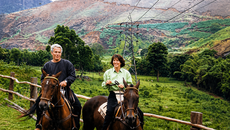 Στραγγαλισμένες γυναίκες και βιασμένοι νεαροί άνδρες: Οι εφιαλτικές καταγγελίες για το ράντσο του Έπσταϊν