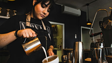 Μήνυμα από τη Gen Z: Δεν ψάχνουν όλοι το νόημα της ζωής στη δουλειά, κάποιοι απλώς παλεύουν να επιβιώσουν