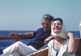 Christina O: Πάθη, προδοσίες και η κατάρα της Κάλλας – Μια ραψωδία για το πλωτό βασίλειο του Ωνάση