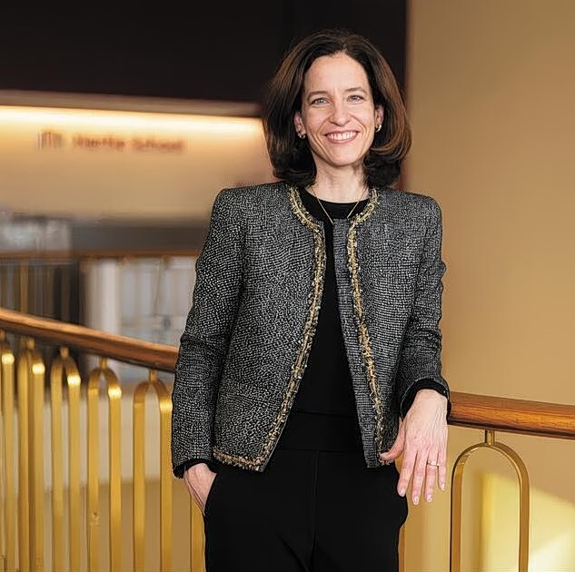 εικόνα που δείχνει την Κορνίλια Βολ