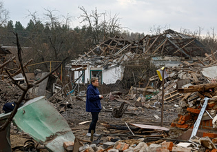 Πολλοί τραυματίες από το νέο κύμα ρωσικών επιθέσεων στην Ουκρανία