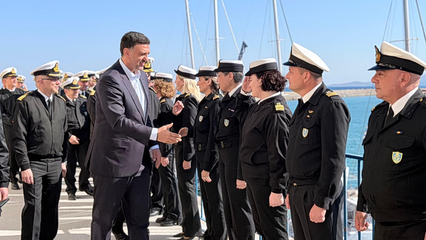 Στο Ηράκλειο ο Κικίλιας: Οι λιμενικοί μας κάνουν τεράστια προσπάθεια για τη διαχείριση των μεταναστατευτικών ροών