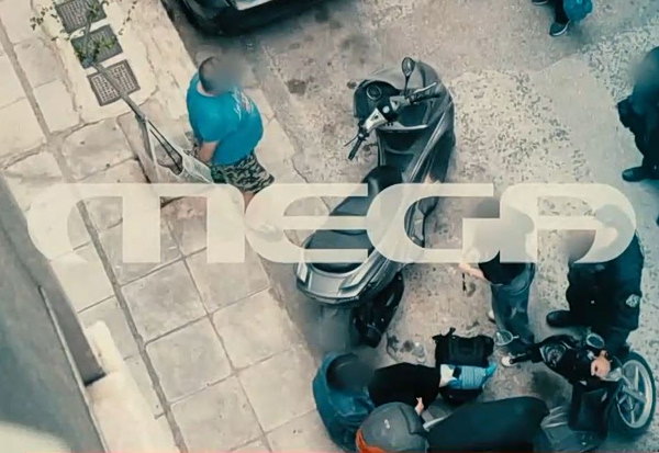 Παγκράτι: «Άρχισε να με κλωτσάει, να με χτυπάει» – Τι λέει η 23χρονη που δέχθηκε επίθεση για μια θέση πάρκινγκ