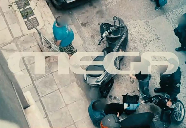 Παγκράτι: «Άρχισε να με κλωτσάει, να με χτυπάει» – Τι λέει η 23χρονη που δέχθηκε επίθεση για μια θέση πάρκινγκ