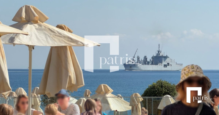 Χανιά: Πασχαλινός καφές με φόντο τα πολεμικά πλοία στη Σούδα