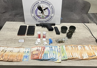 Πάτρα: Αστυνομικοί ερευνούσαν για ναρκωτικά και βρήκαν χειροβομβίδα επιμελώς κρυμμένη σε κοτέτσι