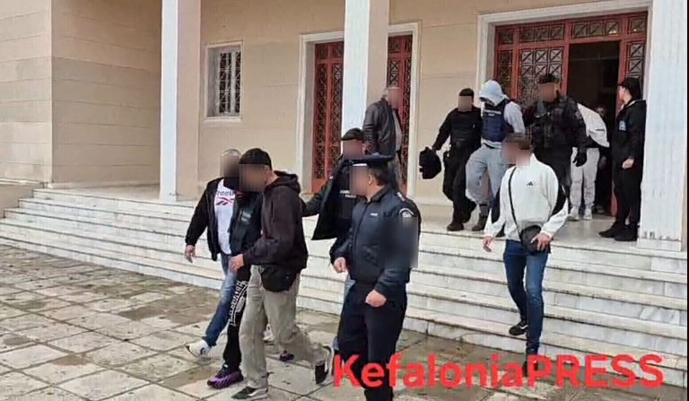 Κεφαλονιά: Από ανακοπή καρδιάς ο θάνατος της 19χρονης – Για ανθρωποκτονία κατηγορούνται οι τρεις συλληφθέντες