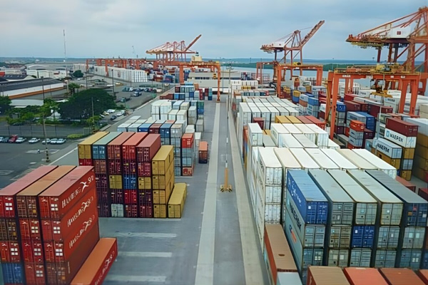 Η Κολομβία ανταποδίδει τους τελωνειακούς δασμούς 100% στον Ισημερινό