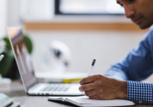 Κραχ σε ελεύθερους επαγγελματίες και αγρότες – Το 70% αδυνατεί να ξεχρεώσει