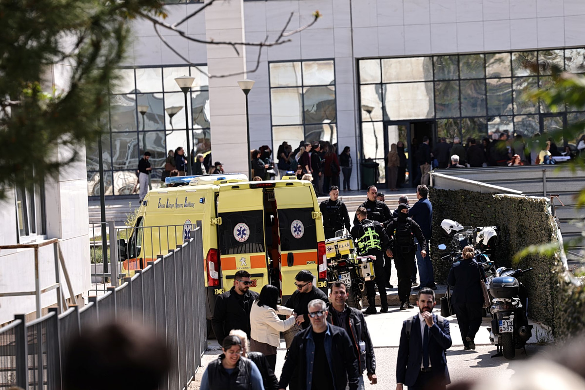 Εξιτήριο για τις 4 γυναίκες που τραυμάτισε ο 89χρονος στο Πρωτοδικείο – Παραμένει νοσηλευόμενος ο υπάλληλος του ΕΦΚΑ