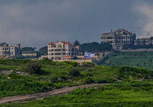 Η Χεζμπολάχ εκτόξευσε ρουκέτες εναντίον του Ισραήλ μετά τη σφαγή με τους 250 νεκρούς