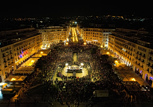 Συνάντηση πέντε Επιταφίων σήμερα στην πλατεία Αριστοτέλους στη Θεσσαλονίκη