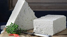 ΕΦΕΤ: Ανακαλείται παρτίδα φέτας μετά τον εντοπισμό παθογόνου μικροοργανισμού