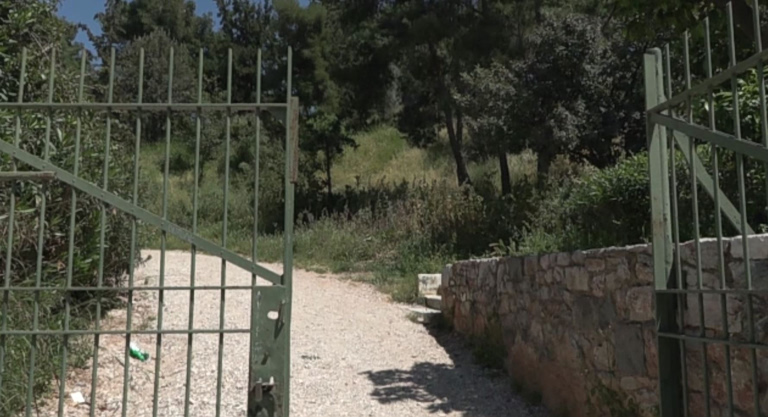 «Δεν είπε ούτε λέξη, μας χτύπησε και έφυγε» - Τι λένε στο in τα θύματα της επίθεσης στου Φιλοπάππου