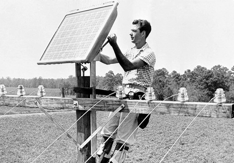 Φωτοβολταϊκά: Πώς μια ανακάλυψη του 1954 άλλαξε την ενέργεια