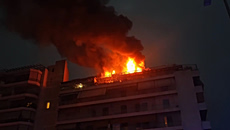 Μεγάλη φωτιά σε διαμέρισμα στη Νέα Σμύρνη