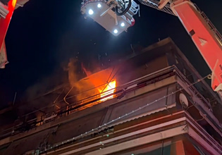 Κολωνός: «Βοήθεια, πνίγομαι» – Νέα στοιχεία για τη φωτιά στο διαμέρισμα όπου έχασαν τη ζωή τους δύο άνθρωποι