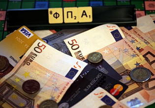 ΦΠΑ και φόρος εισοδήματος στήριξαν το πλεόνασμα