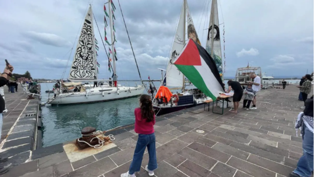 Στόλος ανθρωπιστική βοήθεια