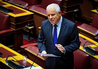 «Καρφιά» Βλάχου για υπόθεση Λαζαρίδη: «Κάτι δεν πάει καλά στο Μαξίμου»