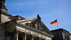 Η Γερμανία «γκρεμίζει» το κοινωνικό κράτος