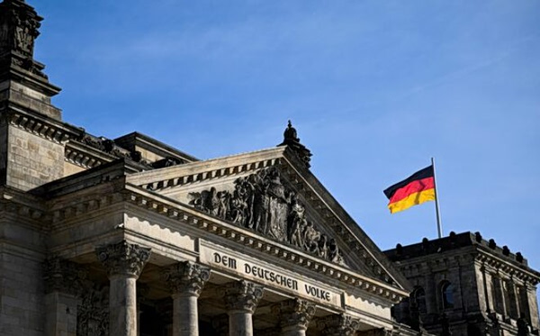 Η Γερμανία «γκρεμίζει» το κοινωνικό κράτος