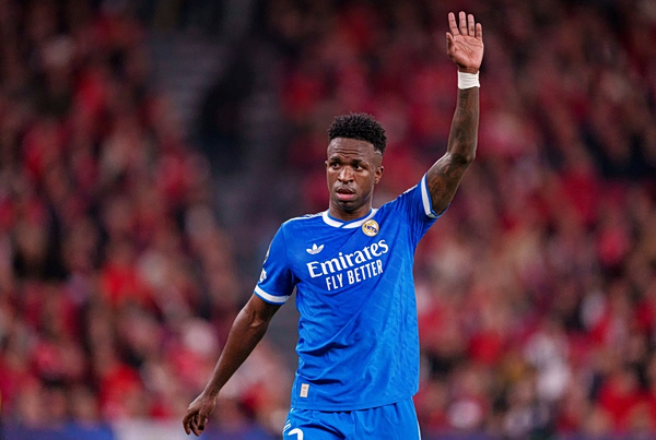 «Μια ανάσα από νέο συμβόλαιο με τη Ρεάλ Μαδρίτης ο Βινίσιους»