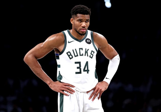 Ο Γιάννης Αντετοκούνμπο βλέπει Νέα Υόρκη και πρόκληση τίτλου με τους Νικς