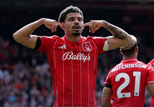 Νότιγχαμ Φόρεστ – Μπέρνλι 4-1: Σπουδαία νίκη για τους «ρεντς» με μεγάλο πρωταγωνιστή τον Γκιμπς-Γουάιτ