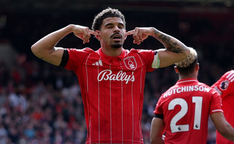 Νότιγχαμ Φόρεστ – Μπέρνλι 4-1: Σπουδαία νίκη για τους «ρεντς» με μεγάλο πρωταγωνιστή τον Γκιμπς-Γουάιτ