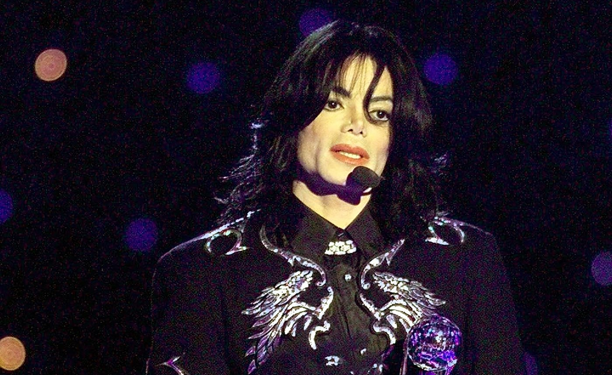 Τα εμβληματικά loafers του Μάικλ Τζάκσον βγαίνουν σε δημοπρασία