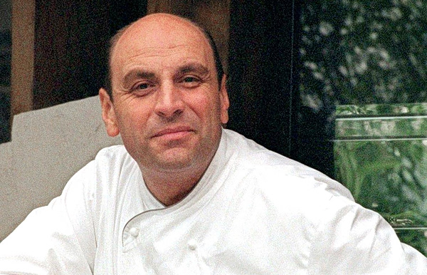 Μια νέα βιογραφική ταινία για τον εμβληματικό Γάλλο σεφ Μπερνάρ Λουαζό