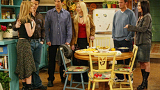 Λίζα Κούντροου: Τόσα χρήματα κερδίζει σήμερα από τα Φιλαράκια