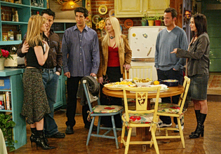 Λίζα Κούντροου: Τόσα χρήματα κερδίζει σήμερα από τα Φιλαράκια