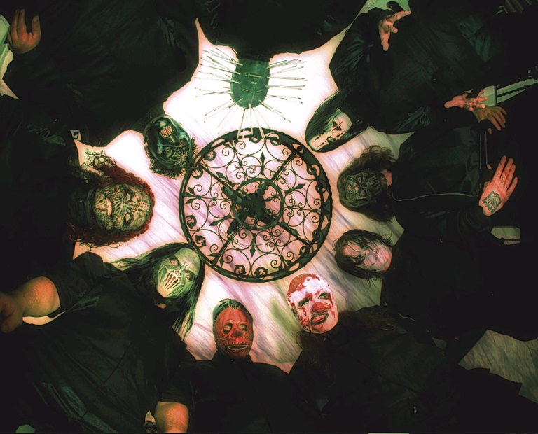 Ένα είδος έκστασης: Γιατί η metal φοράει μάσκες;