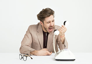 Τοξικό αφεντικό: Τι είναι η «σκοτεινή ηγεσία» και πώς να την αποφύγετε