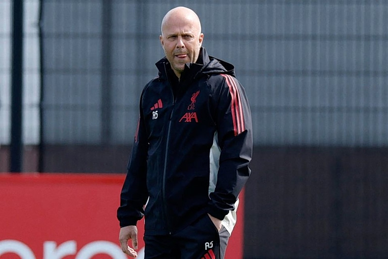 Ξεκάθαρος ο Σλοτ για την ήττα από την Παρί: «Ήμασταν τυχεροί που χάσαμε μόνο με 2-0»