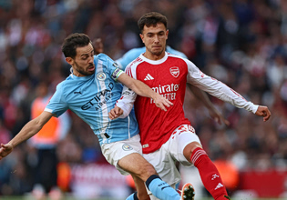 «Title decider»: Η Άρσεναλ κοντράρεται με τη Μάντσεστερ Σίτι στο ματς της 20ετίας στην Premier League (pic, vids)