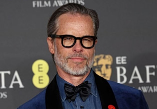 «Ink»: Πότε θα γίνει τελικά η πρεμιέρα για τη βιογραφική ταινία του Ρούπερτ Μέρντοχ