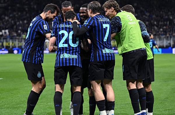 Ίντερ – Ρόμα 5-2: Μεγάλη νίκη τίτλου για τους «νερατζούρι»