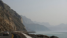 Το Ιράν προχωρά στην κατάσχεση δύο πλοίων – Οι ΗΠΑ υποβαθμίζουν την εξέλιξη